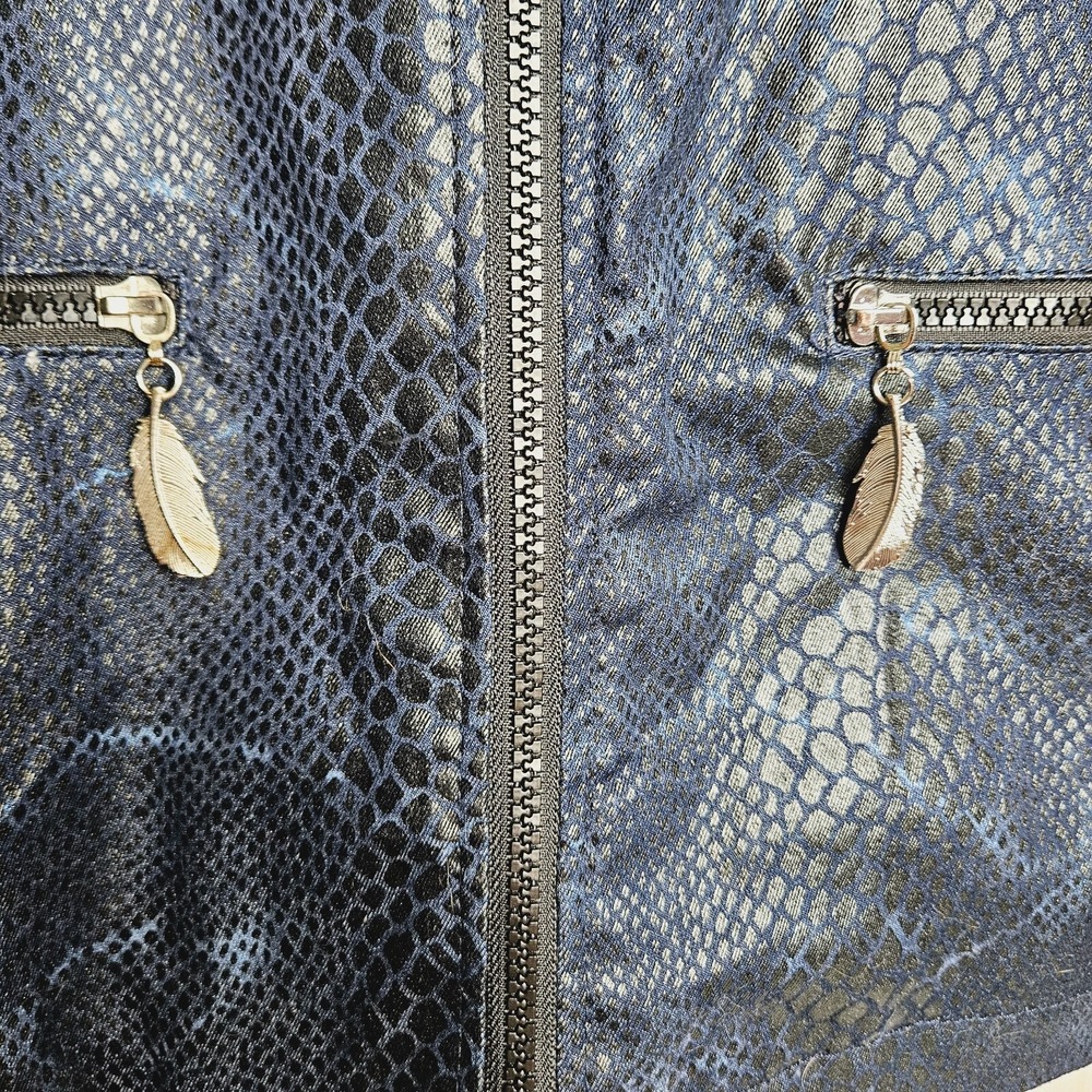 Ameri Mode Women's Blue Faux Snakeskin Jacket Lar… - image 3